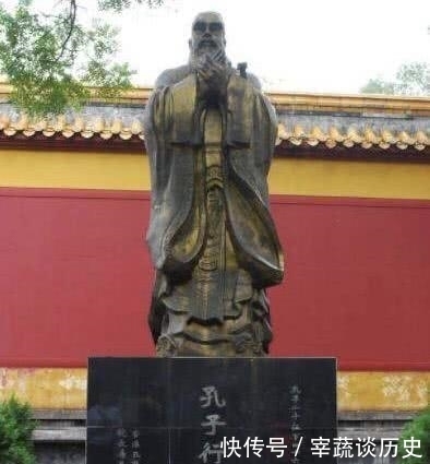 康熙|康熙不愿跪孔子,大臣用布遮住了1个字,结果康熙立马乖乖跪下