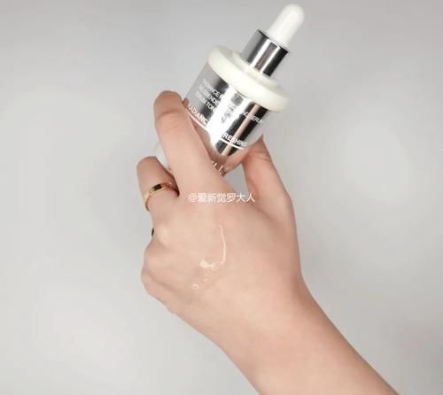 最近在用的几款抗氧化精华，让你的美白胜率更高