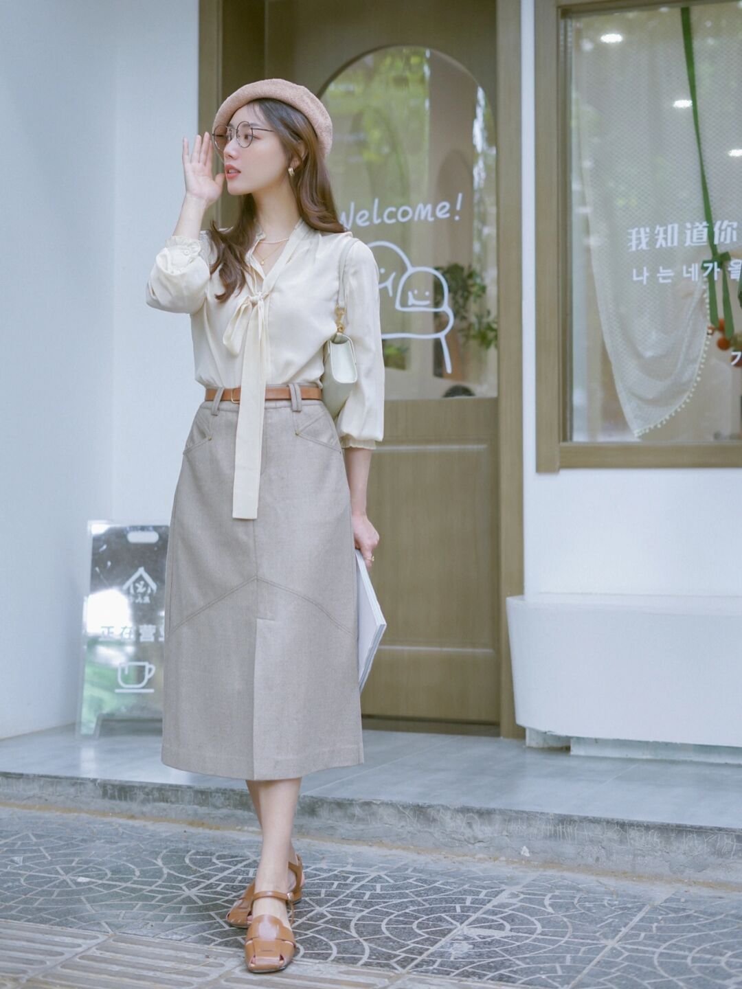 秋天|秋天，多试试这几种“衬衫穿搭”方式，干练利落又百搭，高级时髦