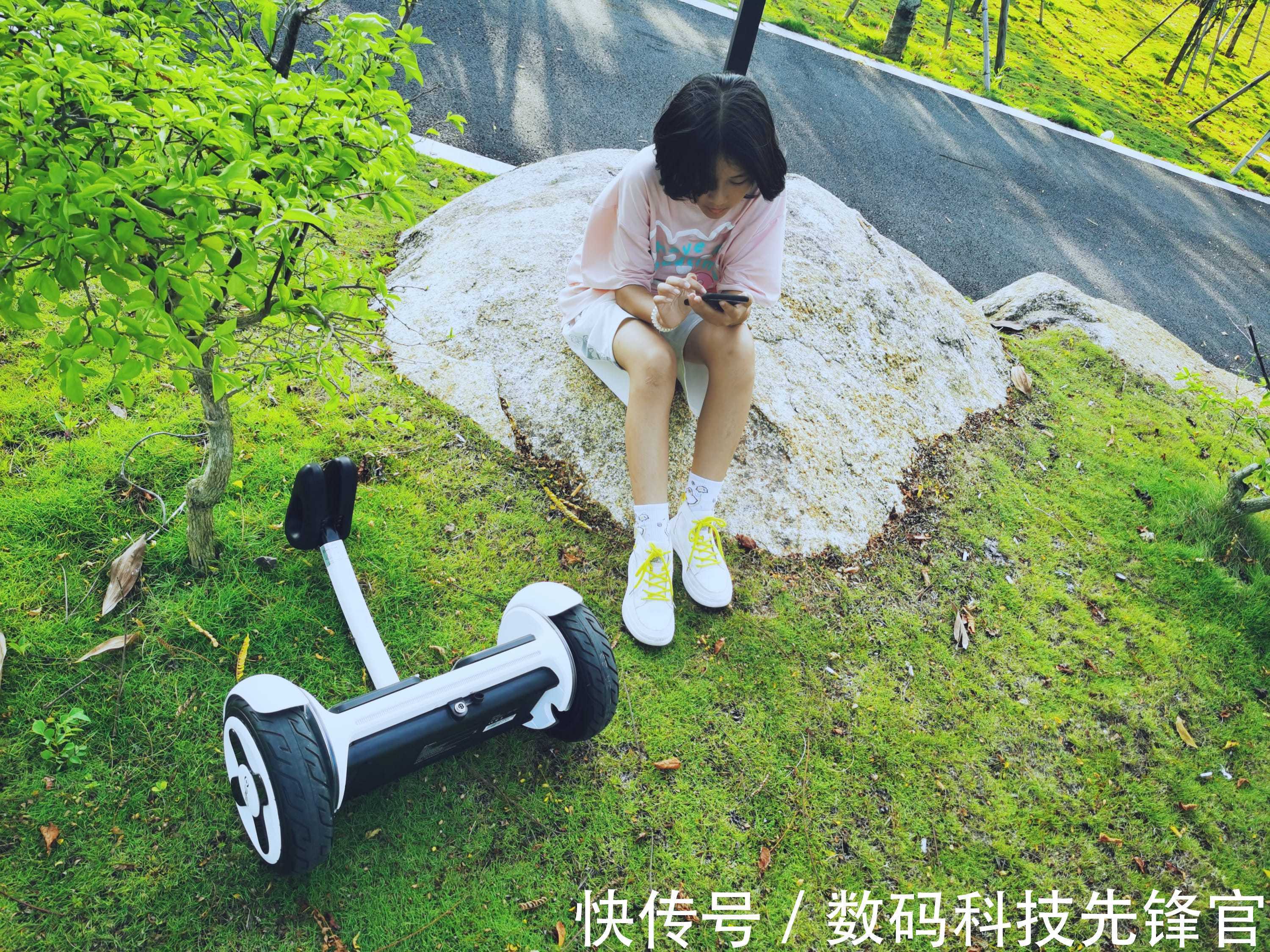 颜值与品质同时在线,华为智慧生活360平衡车 P1伴你智慧出游