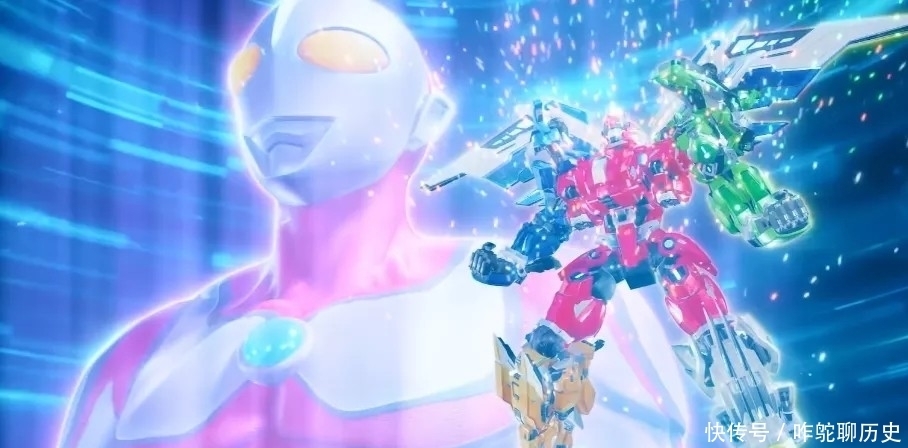 首位不穿皮套的国产奥特曼,腹肌忍了,合体方式忍不了