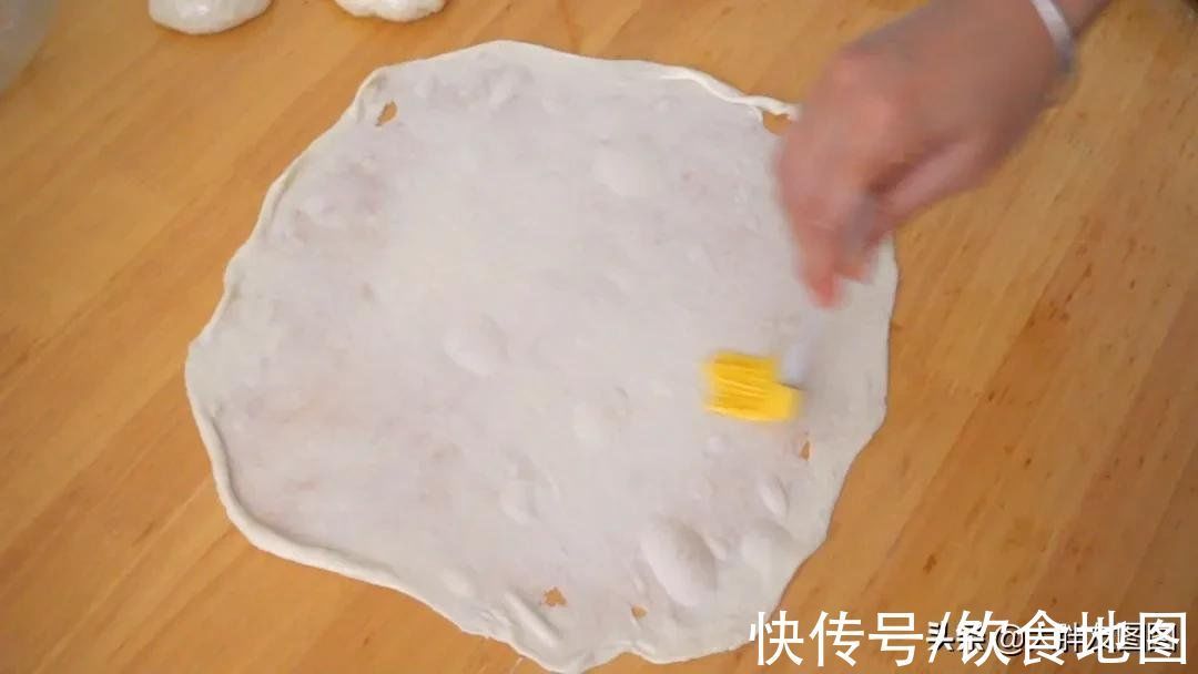 4种材料，不发酵，不用烤箱，自制起酥煎饼，香喷喷的面食