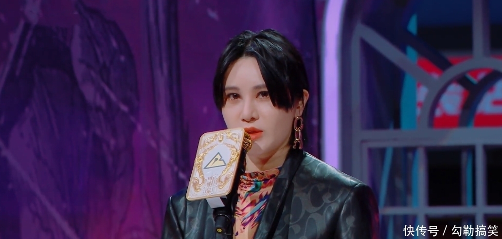 《听姐说》首播:十八位女星一个比一个尴尬,王子文全程“吃瓜”