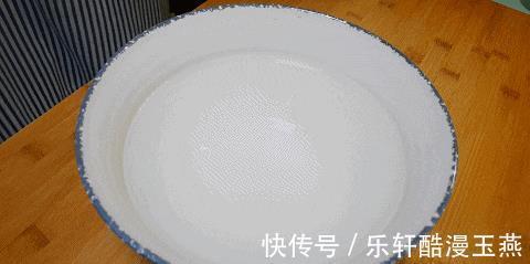 芹菜|芹菜这样做，太招人喜欢了，一焯水，一炝拌，爽脆开胃特好吃