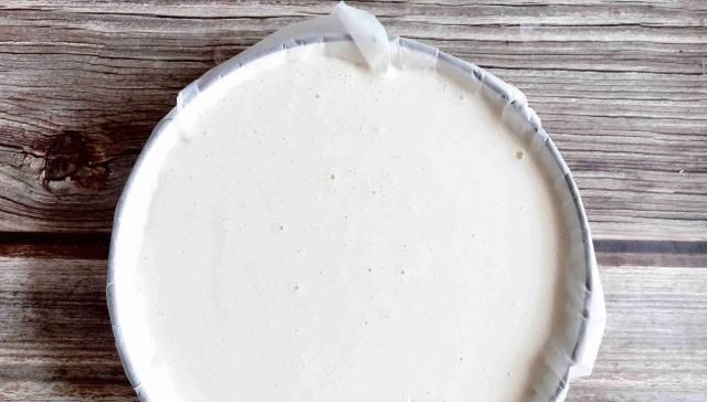 好吃|1个鸡蛋,1盒牛奶,1碗糯米粉,简单一拌,做出比蛋糕好吃的甜点