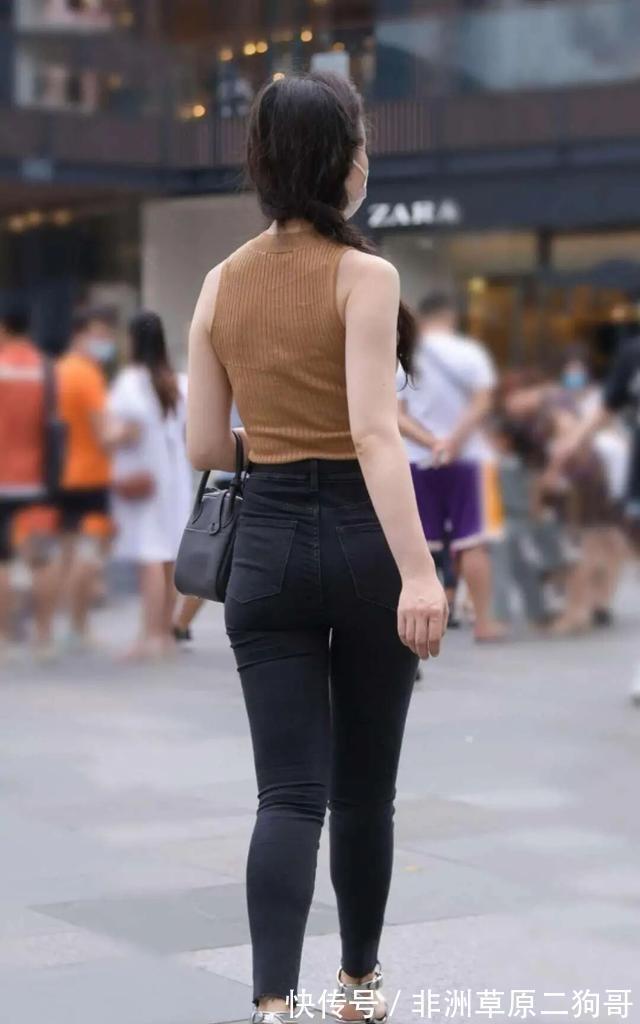穿搭|华丽典雅的打底裤穿搭帅气有魅力,如花美眷神采迷人,还能显瘦
