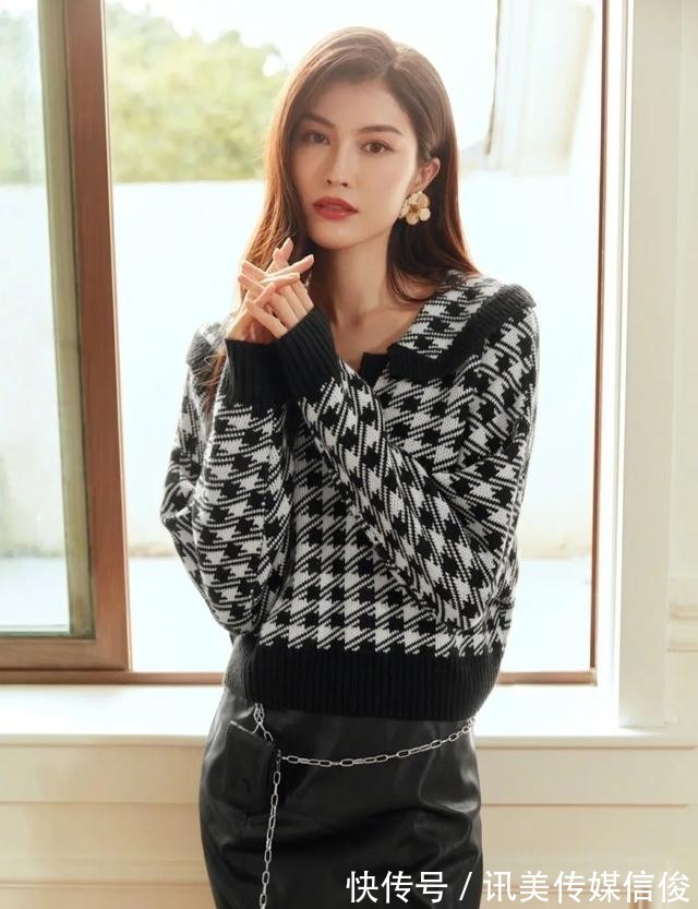 洋气|这才是秋天最时髦洋气的穿搭:“毛衣+半身裙”,优雅高级全都有