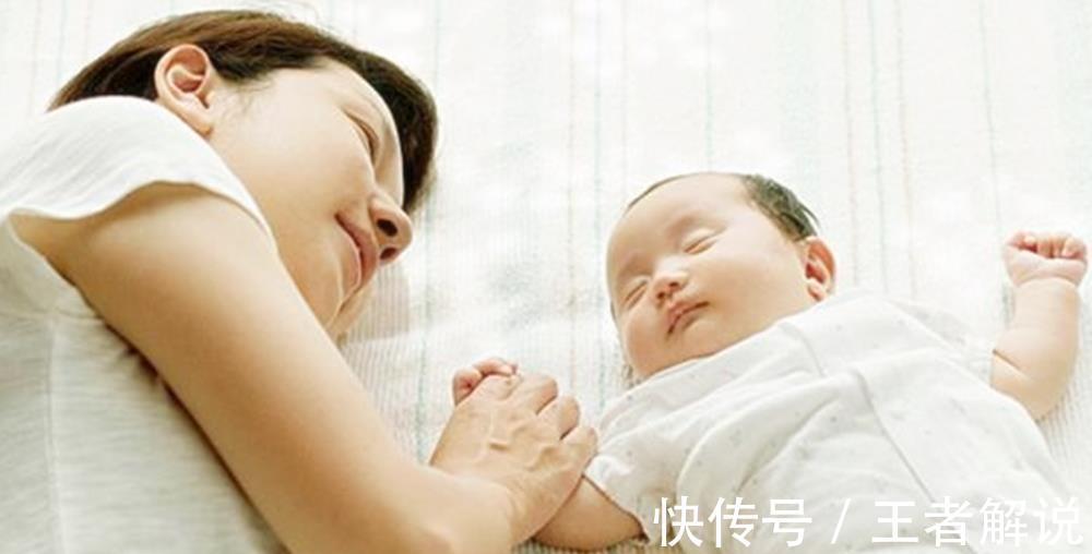 孩子|娃小时候都是和谁一起睡的?别不信,和父母一起睡的孩子更幸福!