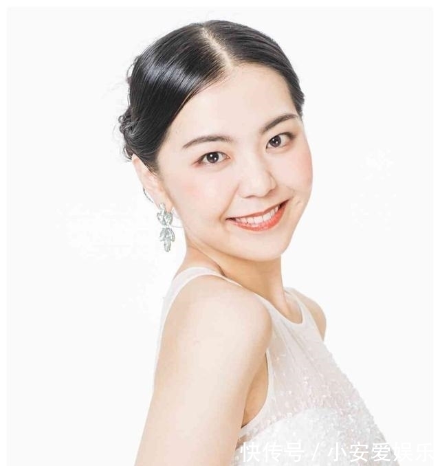 大学生|2022日本国际小姐出炉,22岁美女翻译夺冠
