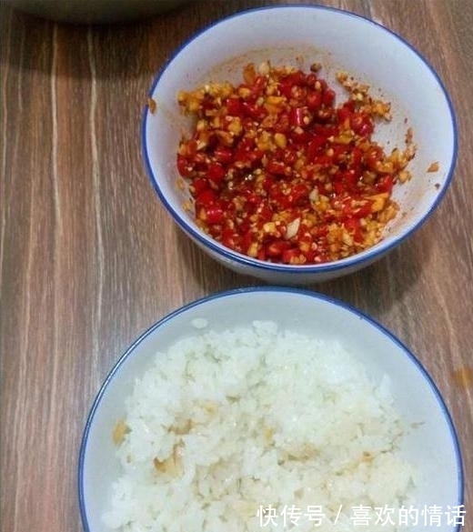 |幽默笑话:小胖和他哥去吃自助烤肉,吃一半的时候……