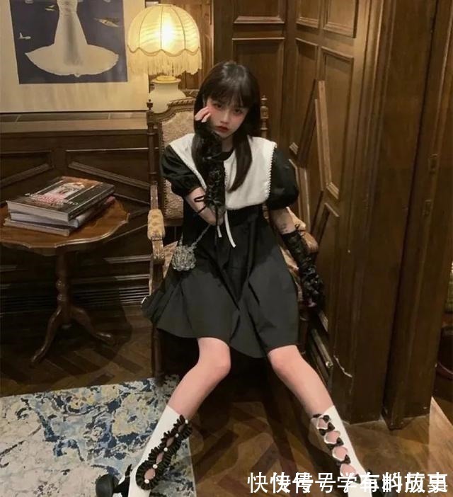 脚型 是时候穿凉鞋了!今年流行这几款,清凉显脚小!