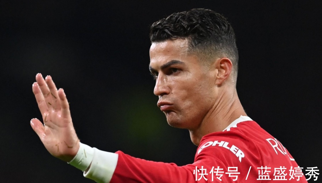 齐达内|曼联乱套了，C罗当场发飙！不满索帅用人僵化，支持齐达内入主！