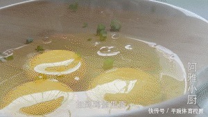 早餐饼别再出去买了,教你懒人做法,手不沾面10分钟出锅