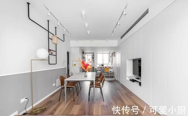 阳台|一家三口住,客厅不放沙发茶几,把阳台抬高,93㎡的家简约漂亮!