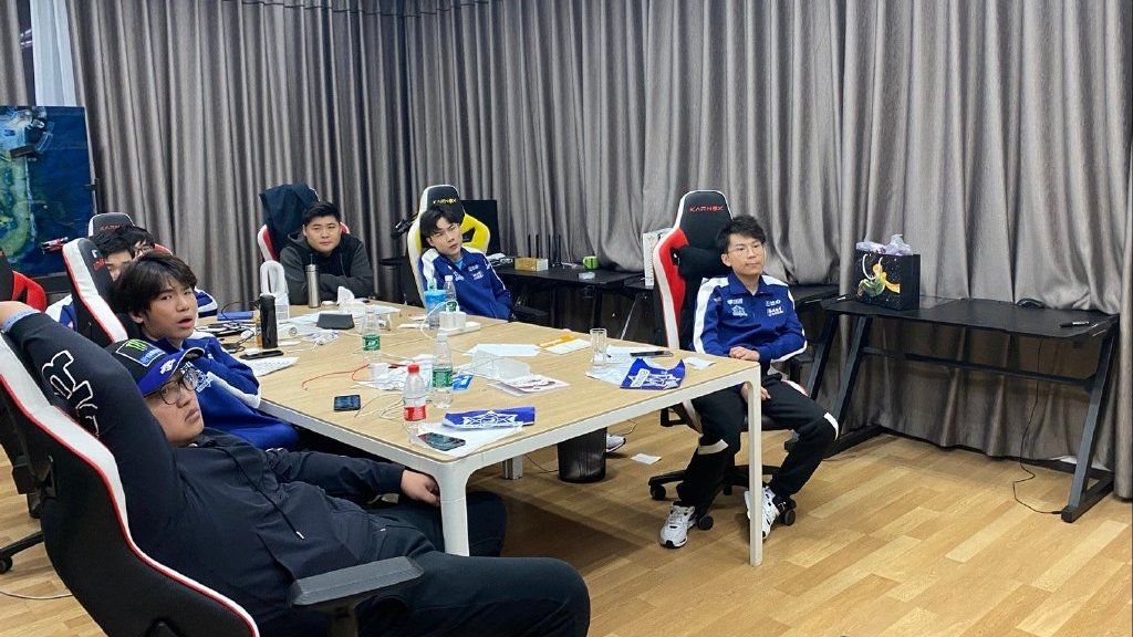 诺言创造营淘汰后,首次出现在KPL比赛现场,在这还是颜值担当