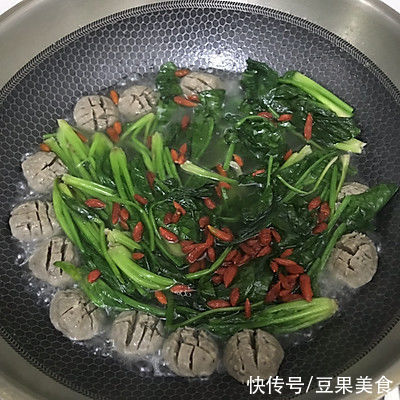 菠菜|超级爽口下饭的菠菜牛肉丸汤，上桌秒光