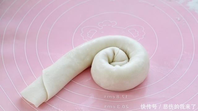 家常烙饼做法,外酥内软又筋道,比油条健康,学会可以出门摆摊了