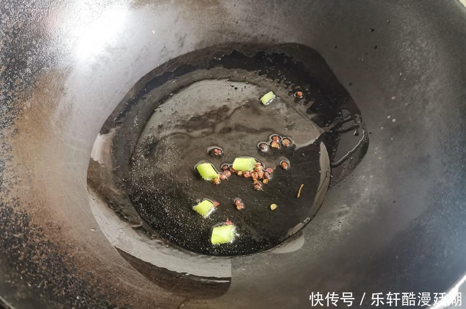 它是“天然锌库”经常给孩子吃点，促生长身体棒，这样做一盘全光