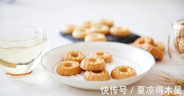 奥利奥|买饼干时,别总是选“奥利奥”,这4款饼干也来尝一尝,好吃便宜!