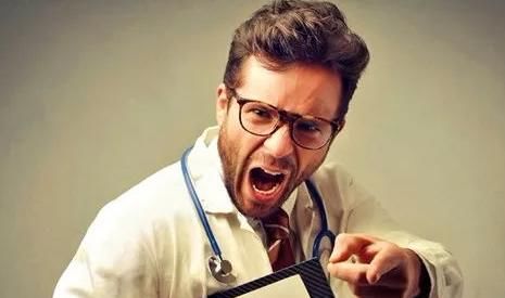 不良习惯|53岁阿姨，甲状腺结节转癌，医生怒斥：一把年纪怎能如此放纵