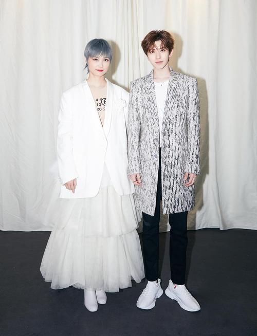 今年流行换发起人？《青春有你3》换李宇春，《浪姐2》换黄晓明