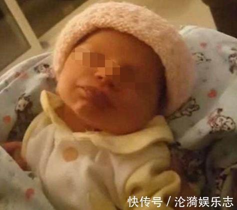 妈妈|正在熟睡的男婴被宝妈亲了一下,宝宝的反应让人暖心