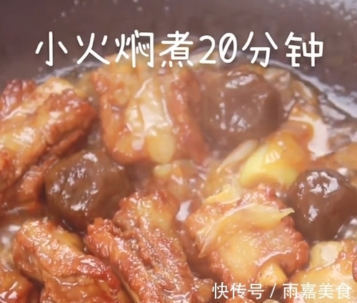 为什么排骨焯水后又腥又柴？看完大厨做法才知道，原来是用错水了