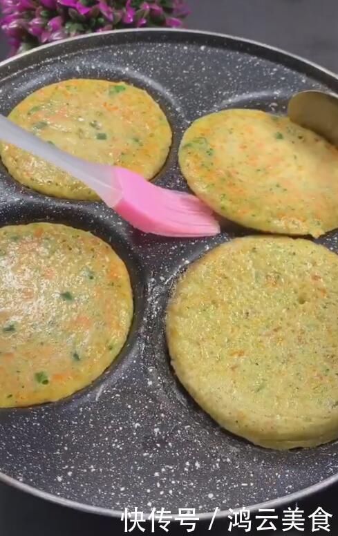 教你在家自制早餐蔬菜煎饼,只需要几个步骤美味即成,看一眼就会