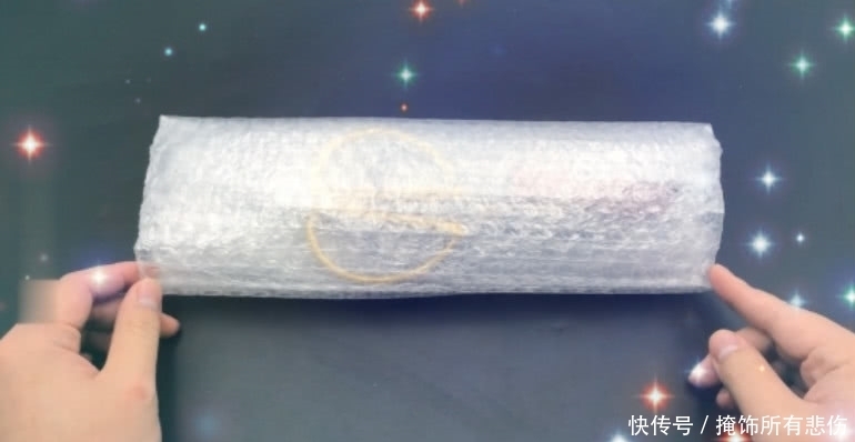 放进|快递里的气泡垫放进厕所里,每年能省下几百块,早知道