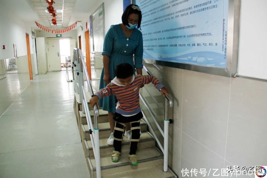 治疗|漂亮妈妈怀孕7个月乘坐公交，路上颠簸引发悲剧：幸福被我毁了