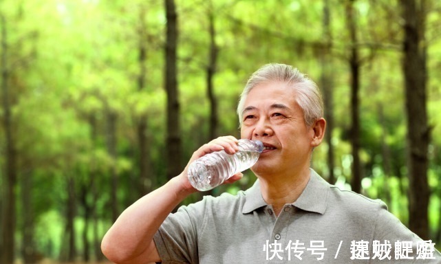 燕麦|吃一口的等于吃10斤猪油,不及时撤下做,小心脑梗找上你