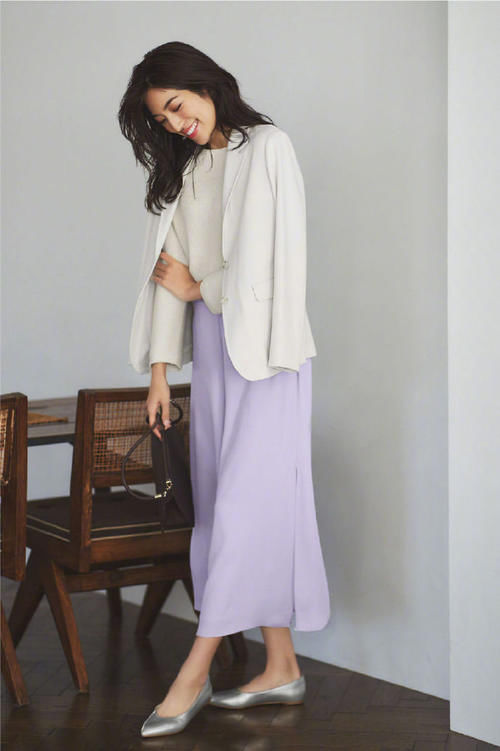 早春穿衣，如何把握“氛围美”？4个专业配色知识，学会受用终生