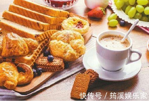 睡眠|3种“晚餐”等于吃毒,影响睡眠还长肉,很多人爱吃上瘾