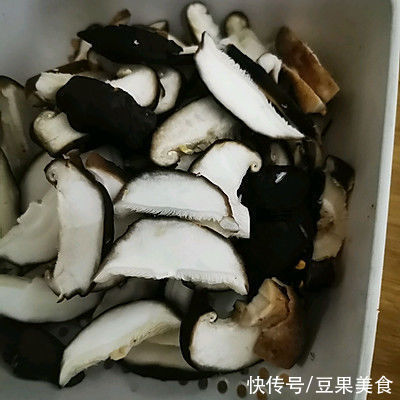 诱惑|百分之90的人都扛不住香菇炒鸡的诱惑