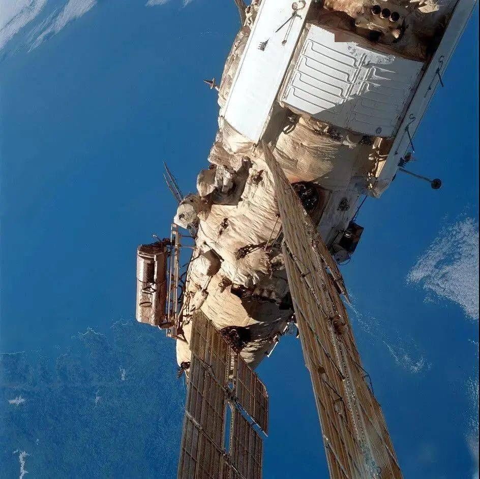 和平号空间站丨星空探索的先驱，逐梦太空的传奇