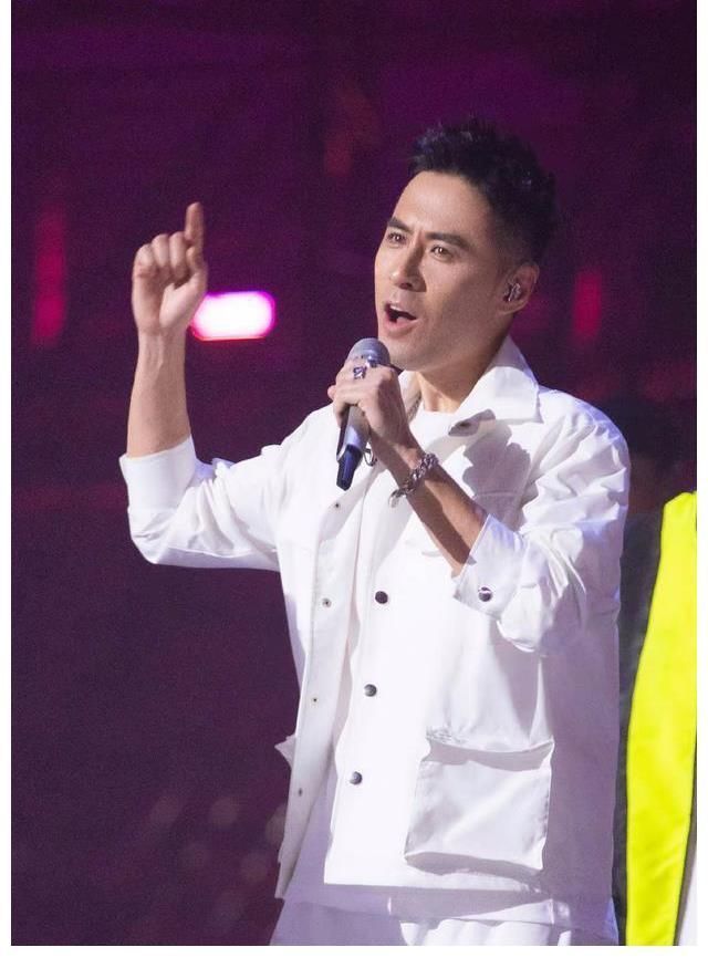 《披荆斩棘的哥哥》第四次公演结束,黄征、敖犬等四人疑似被淘汰