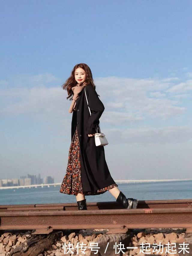 试一试|入冬别再穿棉服了,“茶系小清新”搭配试一试,心机又有气质