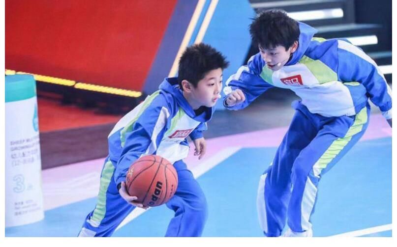 《運(yùn)動不一樣6》許宏志不服“老” 三支聯(lián)盟組建成功