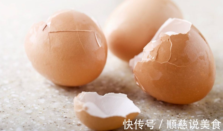 养花其实不用买土,这么配置万能营养土,有营养又透气