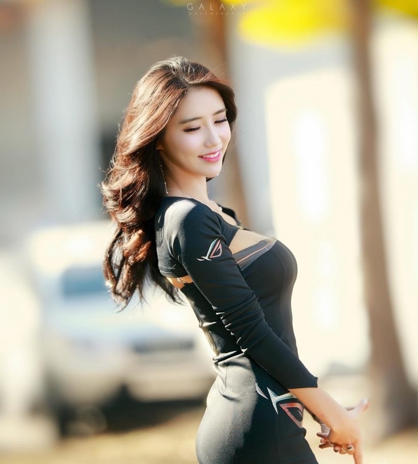 美女写真:小姐姐们凹凸有致的好身材,白皙的肌肤,十分甜美可爱