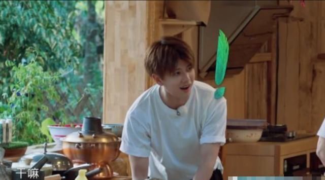 谭松韵岔气肚子难受,谁注意黄磊出的什么“好主意”找个地方撅着去