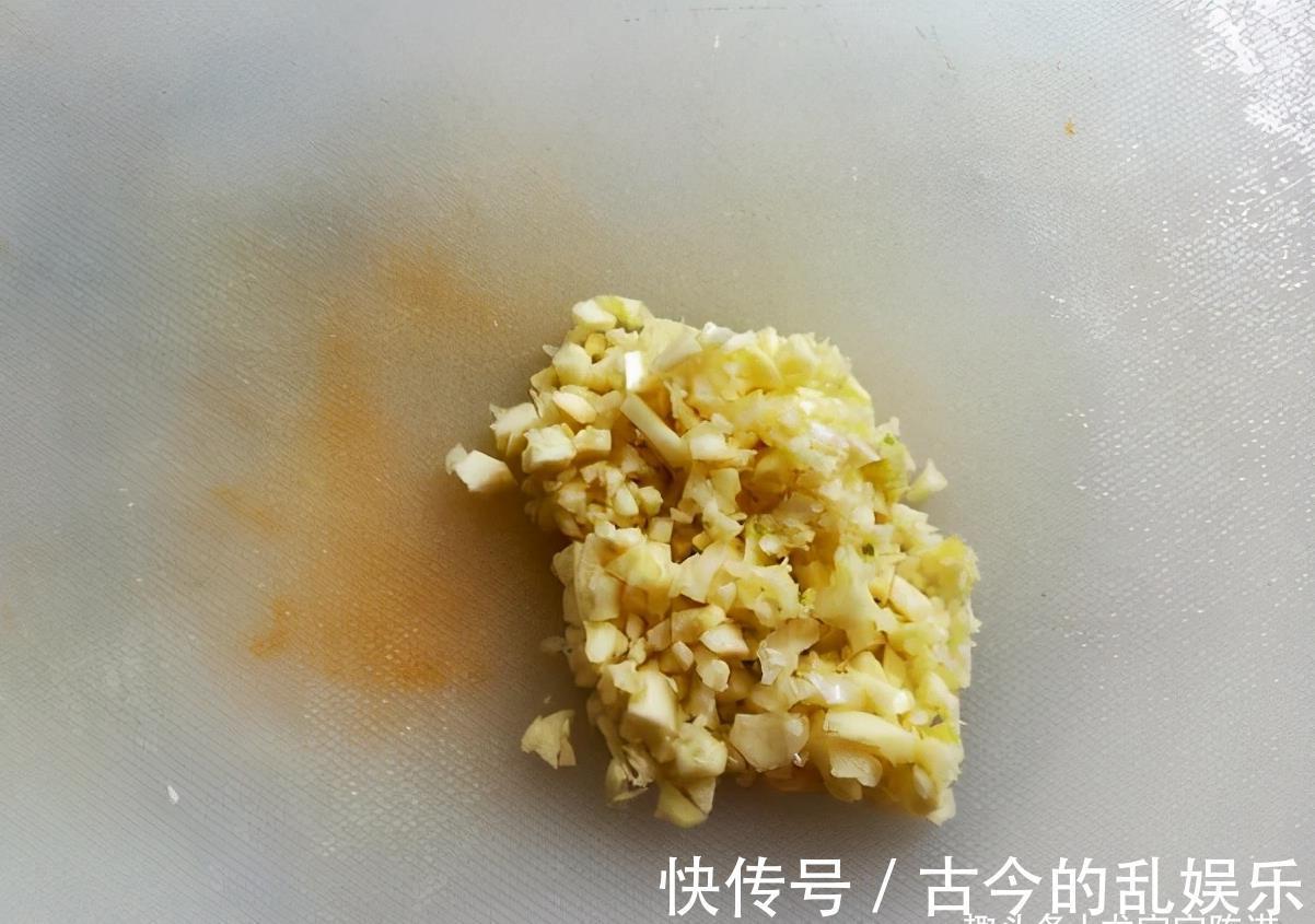 龙宝|夏天这菜金不换，汤汁泡饭营养美味，常吃可减肥轻身