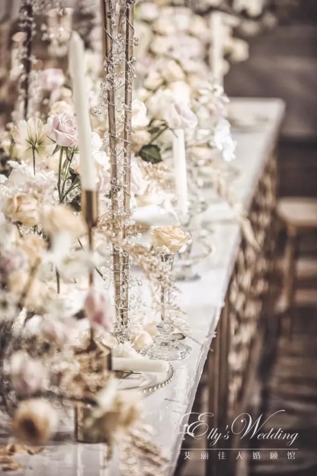 精致饱满又不失时尚感的香槟色系婚礼，这种风格的婚礼你喜欢吗