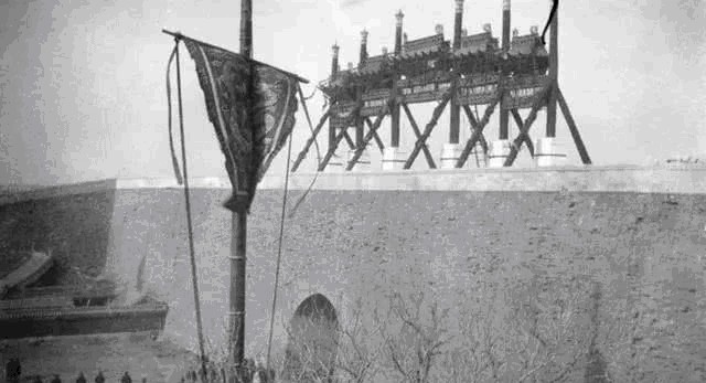 袁世凯|慈禧1902年西逃回京时的照片曝光：场面混乱不堪，大臣痛哭跪迎