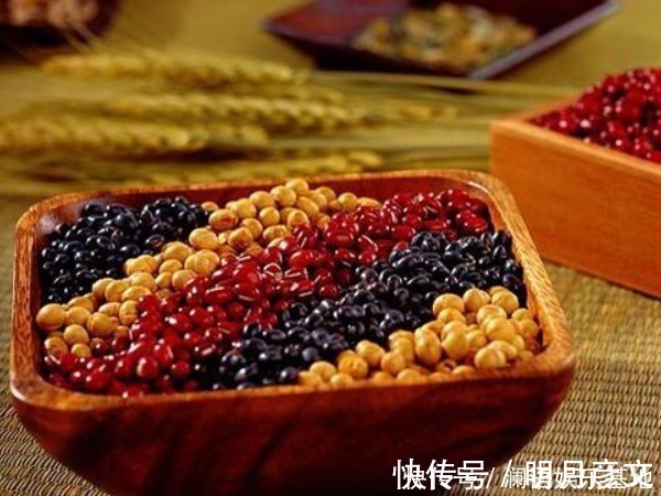 保质期|食物过期后就得扔了?营养师直言:4种食物过期后,大胆放心吃!