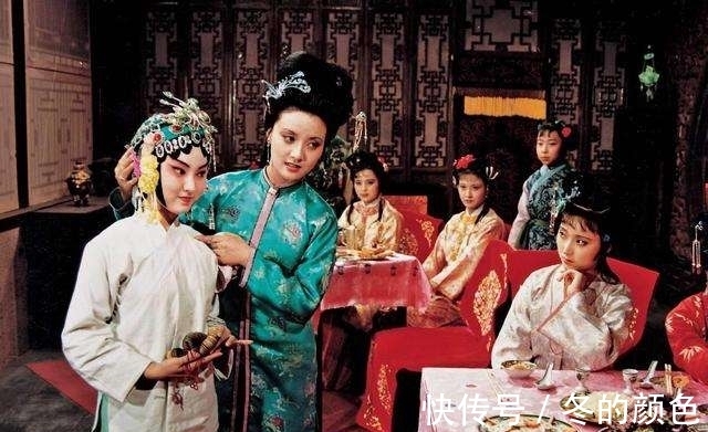 黛玉&一向以贾母为尊的王熙凤,为何特意让黛玉“受辱”?