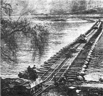 英国|二战时期的幽灵部队：四个抬一辆坦克，吓得敌军不敢进攻