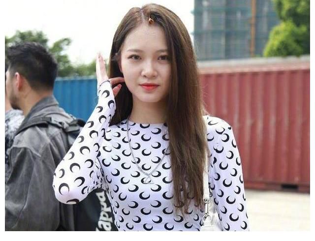 练习生|《青春有你2》练习生周梓倩第4次参加选秀,被嘲老女人搔首弄姿