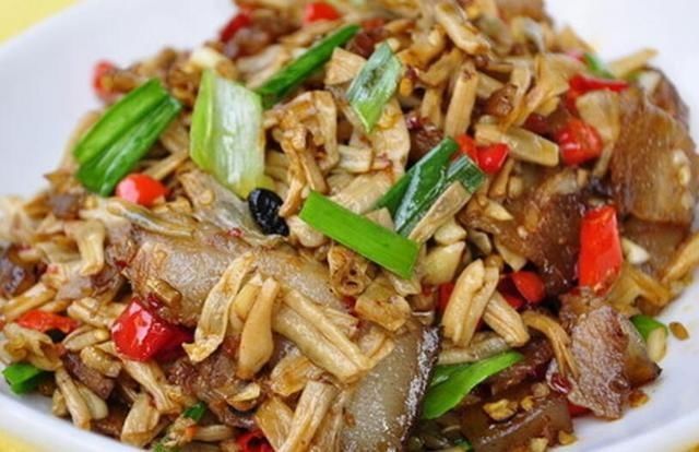 不坏|菜市场遇到“此菜”准买10斤,一块钱一斤,这么做放一年都不坏