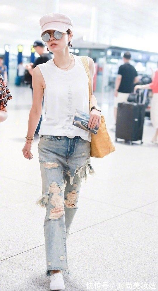 马伊琍|马伊琍才是“普通人”穿搭模板，T恤配7分阔腿裤，舒适又减龄